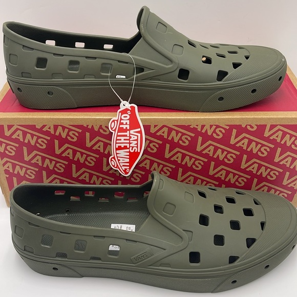 Vans WMNS Slip-On Trk
Grape Leaf
VN0A5HF850K
Sneakers - Picture 3 of 16